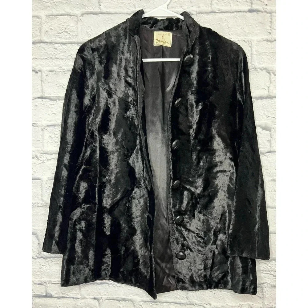 Vintage 1960s Winter black faux fur coat size M.